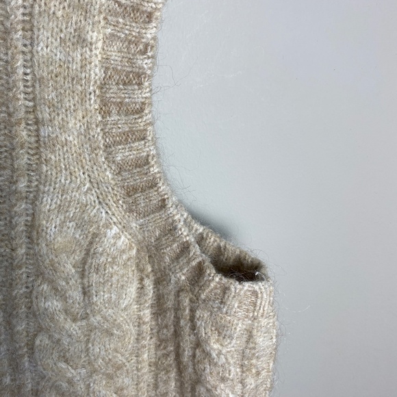 - SOLD - Boden Women's Crew Neck Cable Knit Mohair Wool Blend Sweater Vest 20/22 - Picture 5 of 16